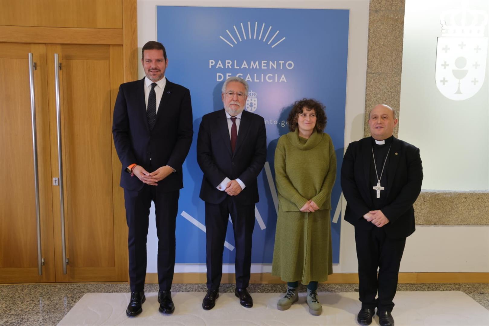 Foto da noticia:Parlamento, Consellería de Cultura, Concello de Santiago e Arcebispado sentan as bases para activar a Fundación do Panteón de Galegas e Galegos Ilustres